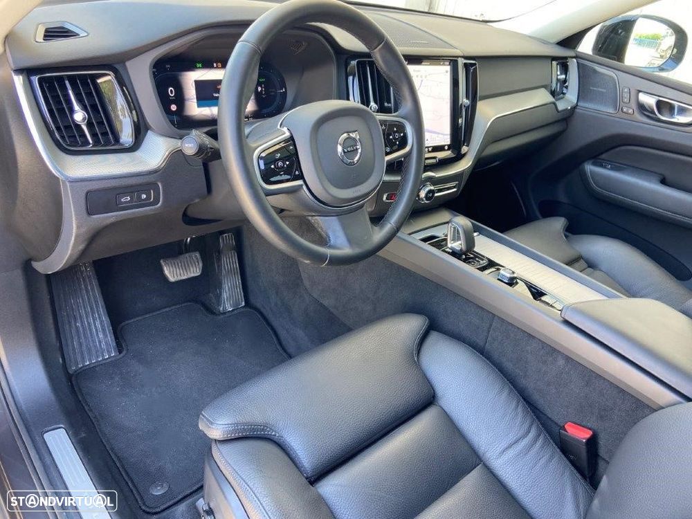 Volvo XC 60 2.0 T6 PHEV Plus Dark AWD - 10
