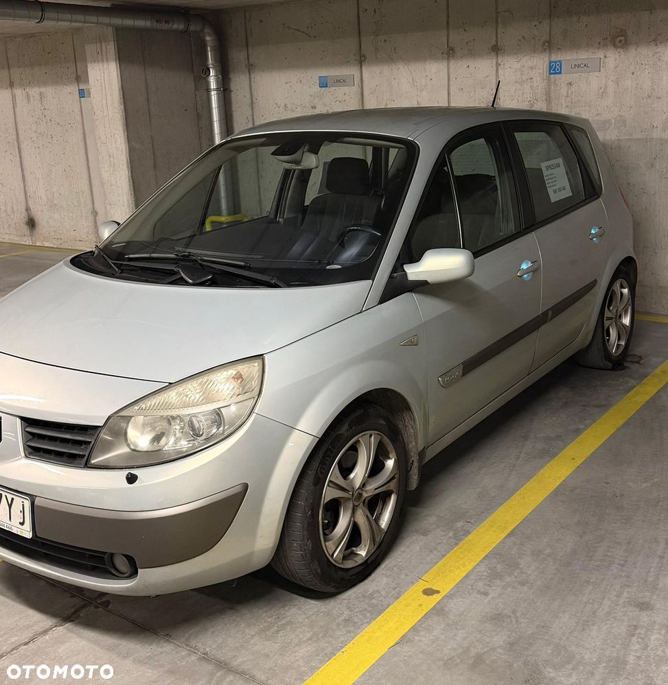 Renault Scenic 1.9 dCi Confort Privilege - 4