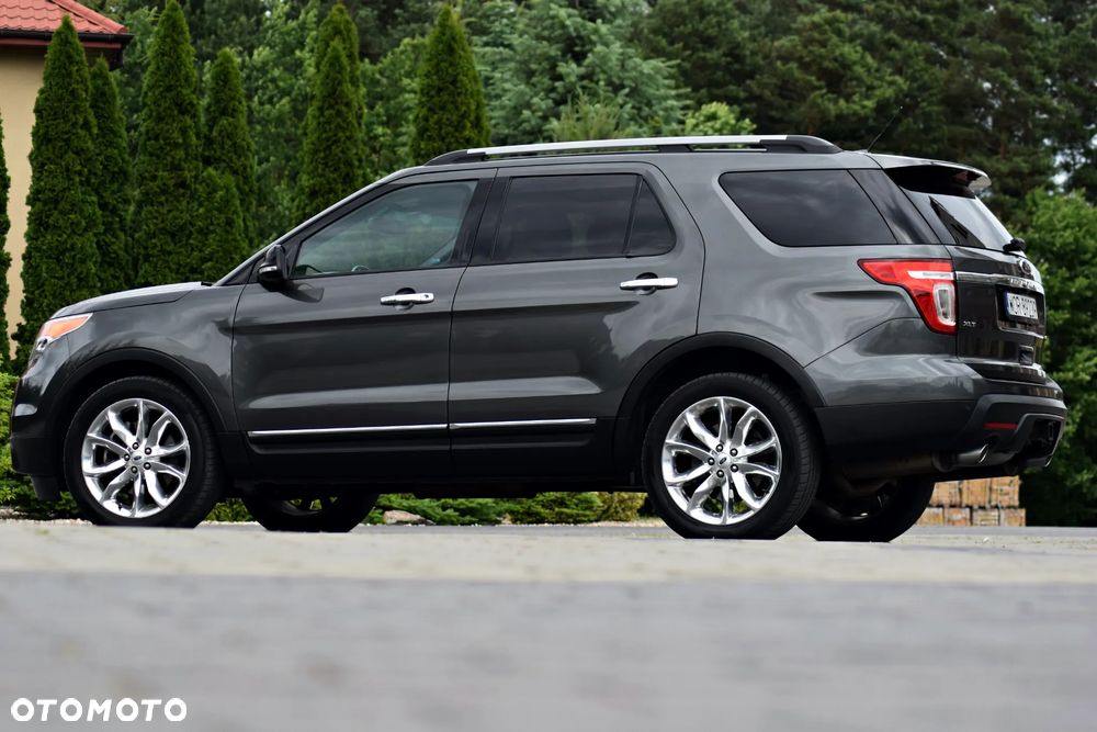 Ford Explorer - 3