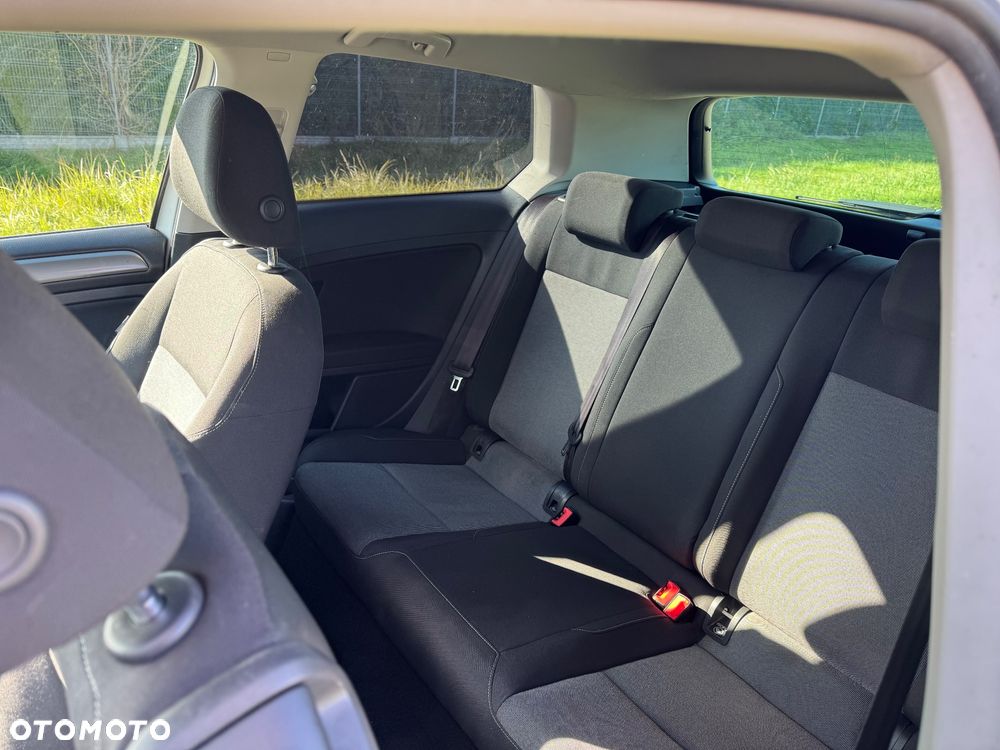 Volkswagen Golf - 18