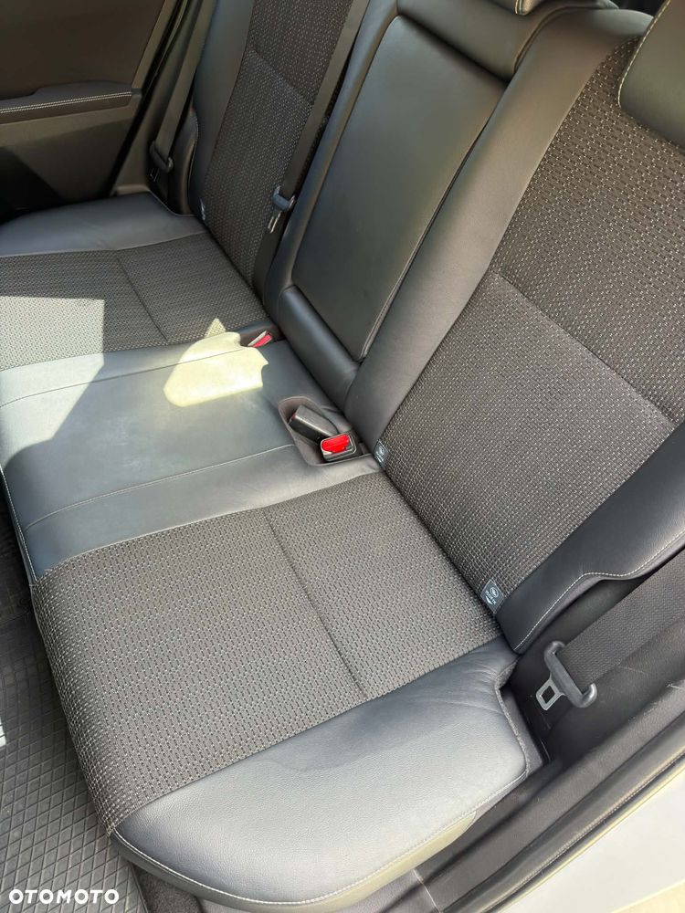 Toyota Auris 2.0 D-4D Prestige - 13