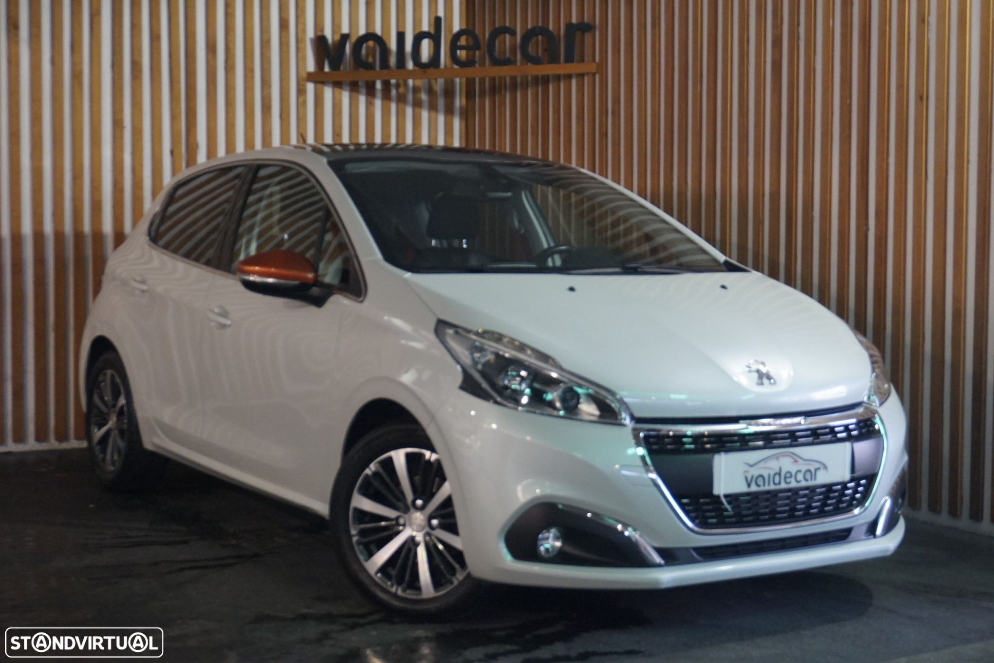 Peugeot 208 1.2 PureTech GT Line - 1