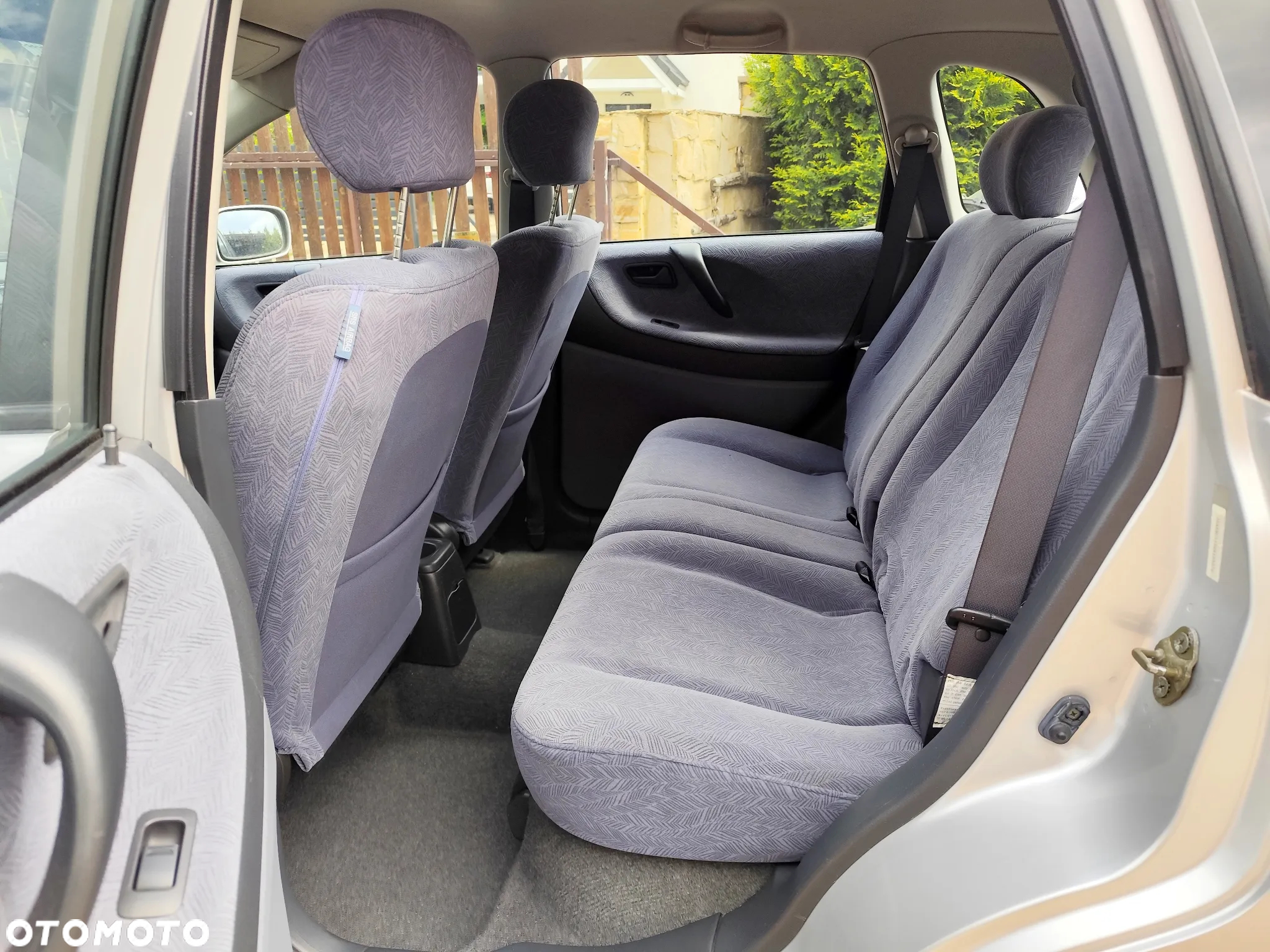 Suzuki Liana 1.6 - 6