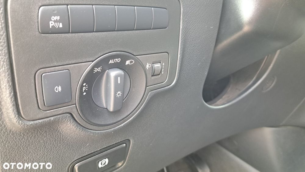 Mercedes-Benz VITO - 16