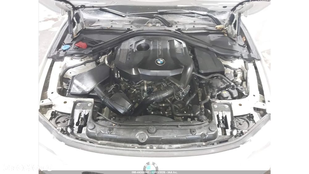 BMW Seria 3 330i xDrive - 11