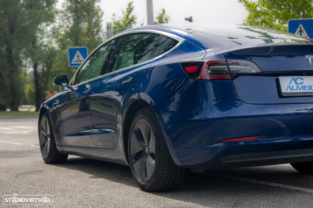Tesla Model 3 Long-Range Dual Motor AWD - 38
