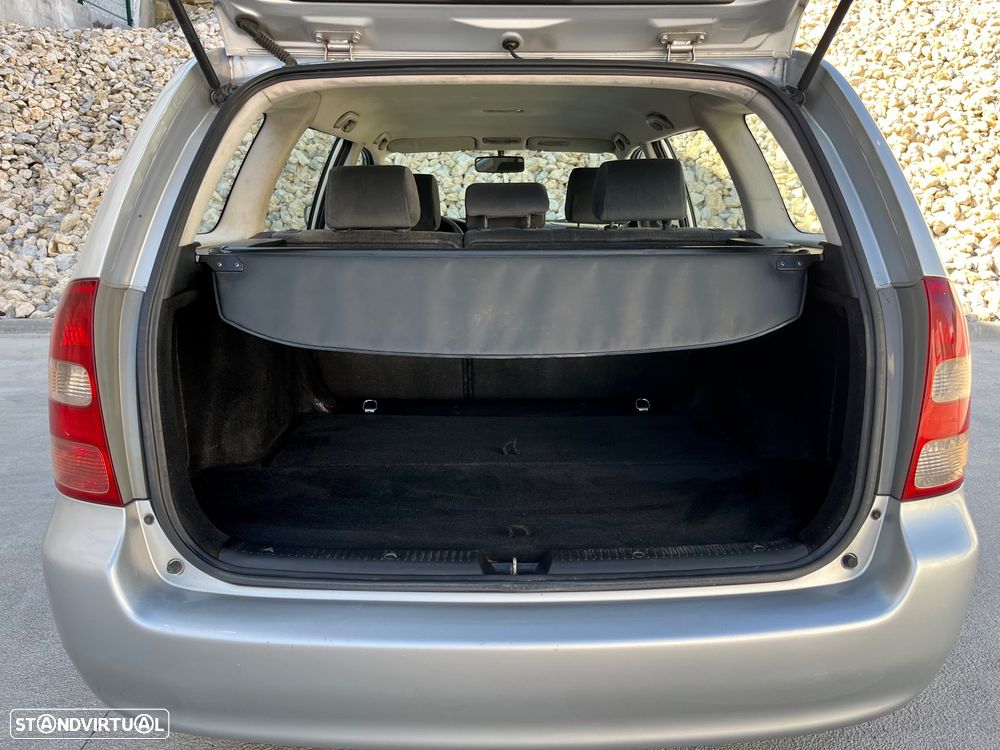 Toyota Corolla 2.0 D-4D P. Set Terra - 21
