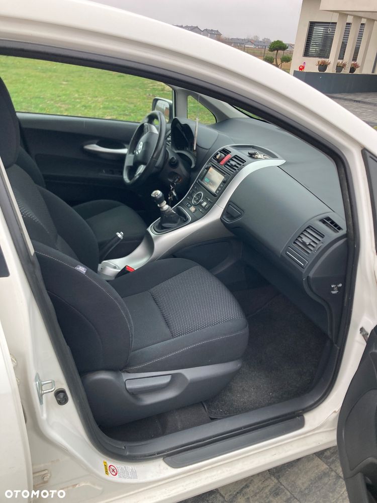 Toyota Auris 1.6 Travel - 6