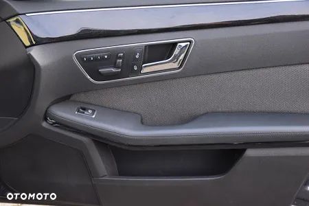 Mercedes-Benz Klasa E 350 CDI DPF 4Matic BlueEFFICIENCY 7G-TRONIC Avantgarde - 24