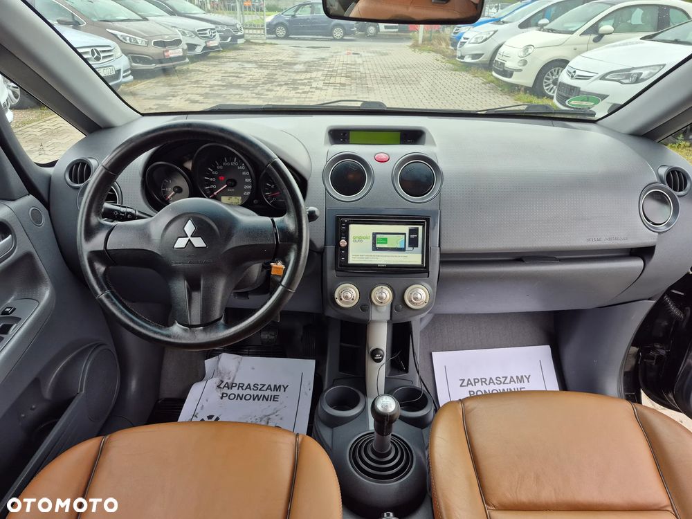 Mitsubishi Colt 1.5 Invite - 12