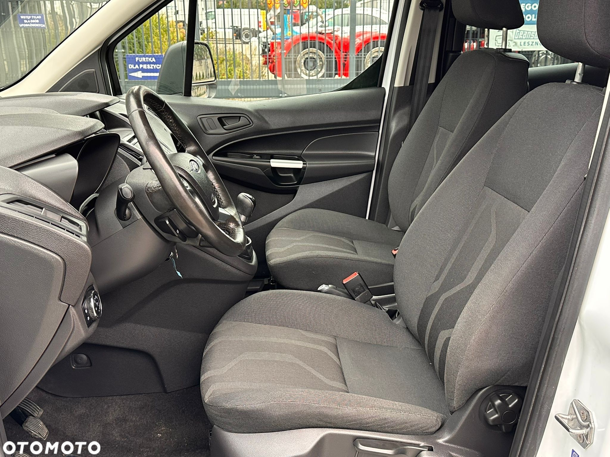 Ford Tourneo Connect Grand - 9