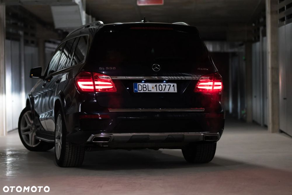 Mercedes-Benz GL 500 4Matic (BlueEFFICIENCY) 7G-TRONIC - 34