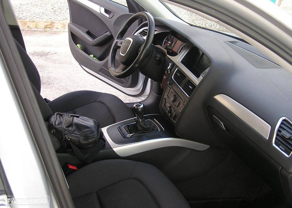 Audi A4 2.0 TDI exclusive - 5