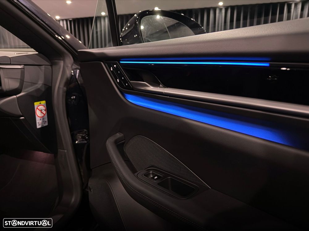 Porsche Macan Electric 4 - 43