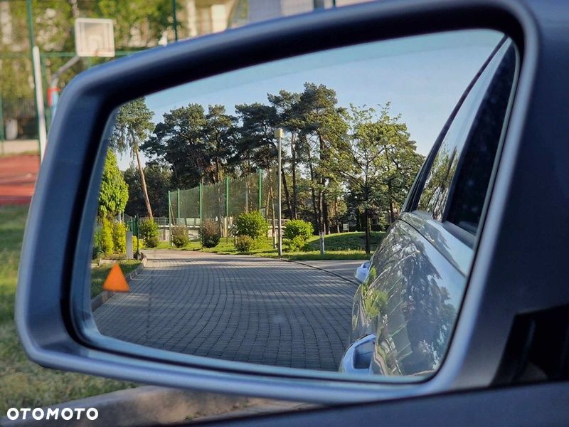 Mercedes-Benz Klasa E 350 CGI BlueEff Avantgarde - 14