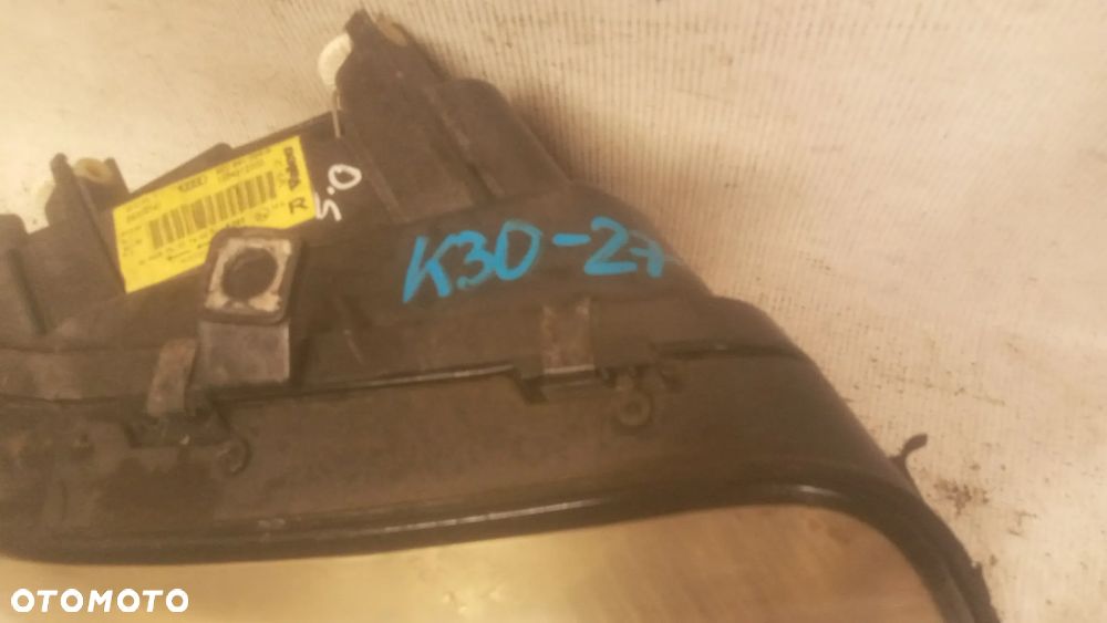 .  PRZOD PRZEDNIA LAMPA PRAWA AUDI A2 - 2