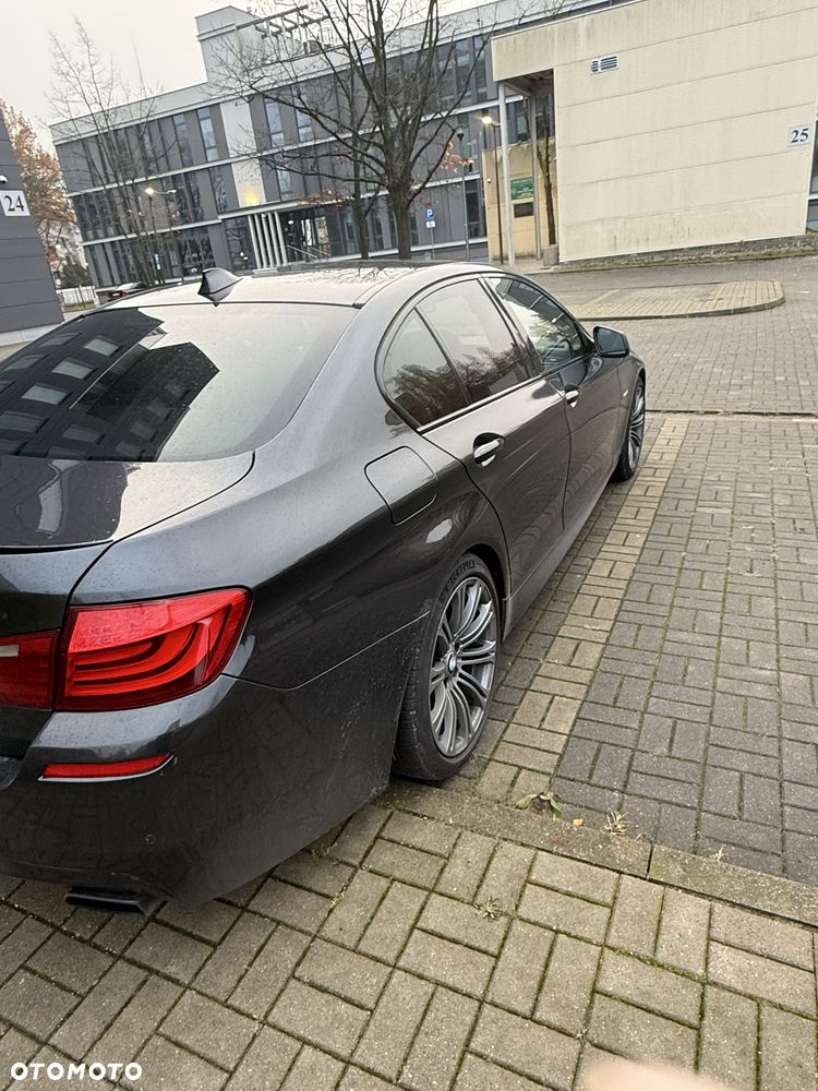 BMW Seria 5 2012 photo 2