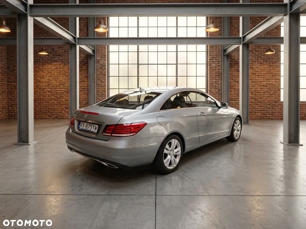 Mercedes-Benz Klasa E 250 7G-TRONIC - 7