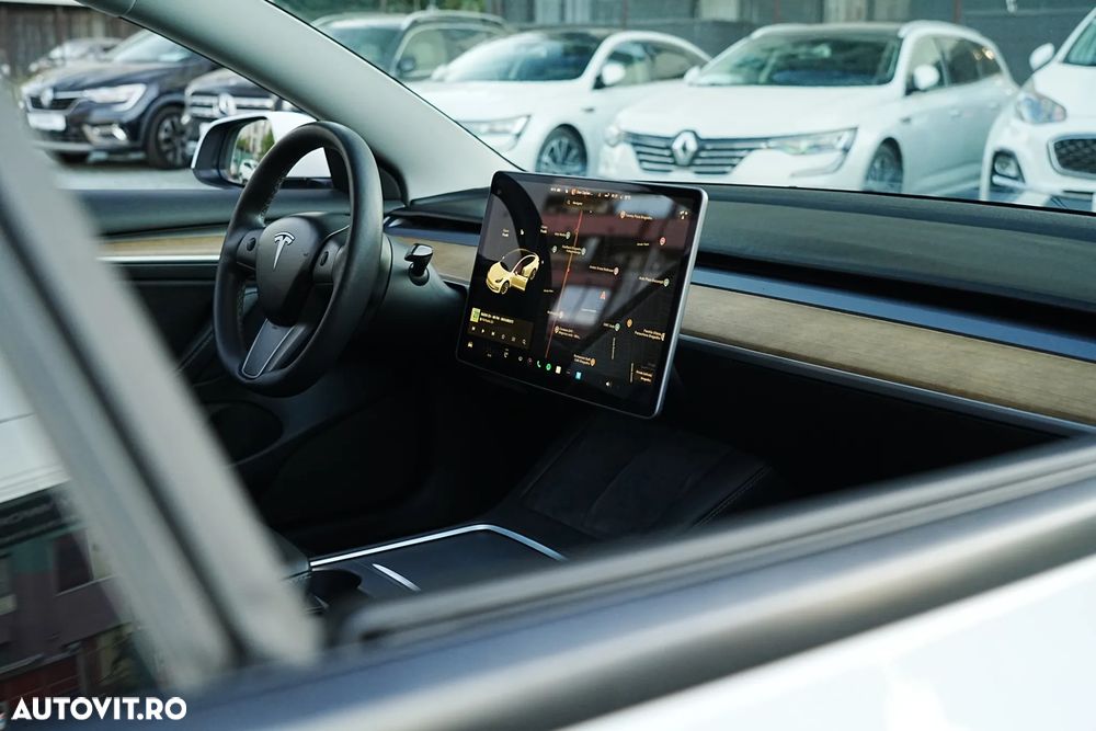 Tesla Model 3 Standard Reichweite Plus Hinterradantrieb - 17