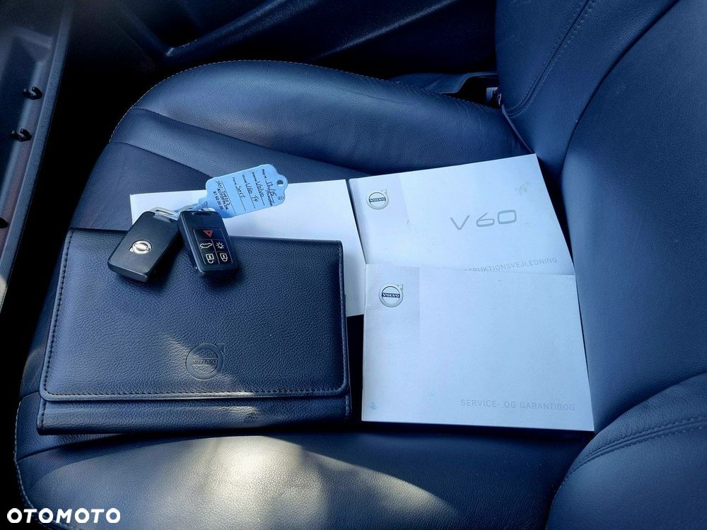 Volvo V60 T4 Geartronic Momentum - 24