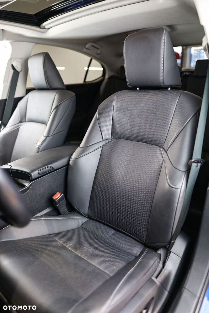 Lexus ES - 8