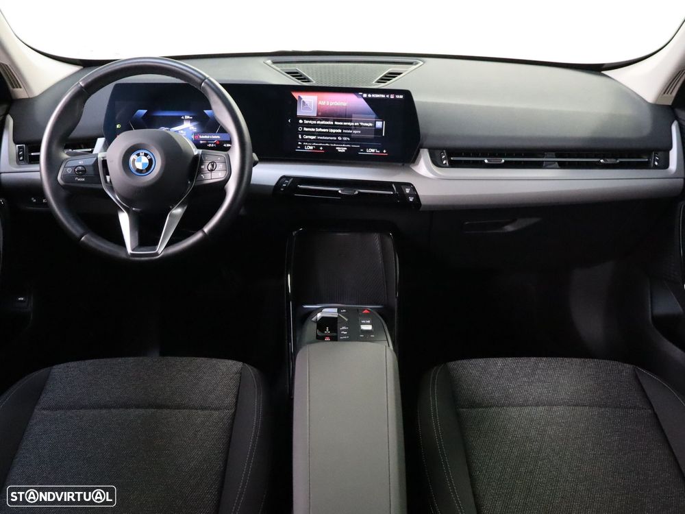 BMW iX1 xDrive30 - 11