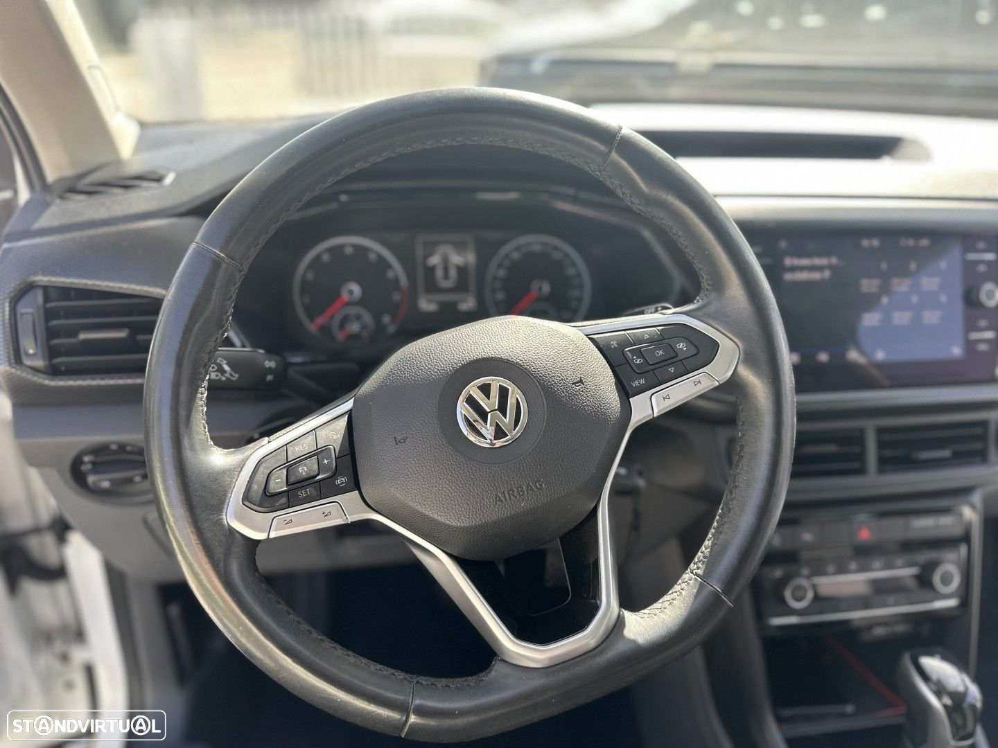 VW T-Cross 1.0 TSI Life DSG - 12
