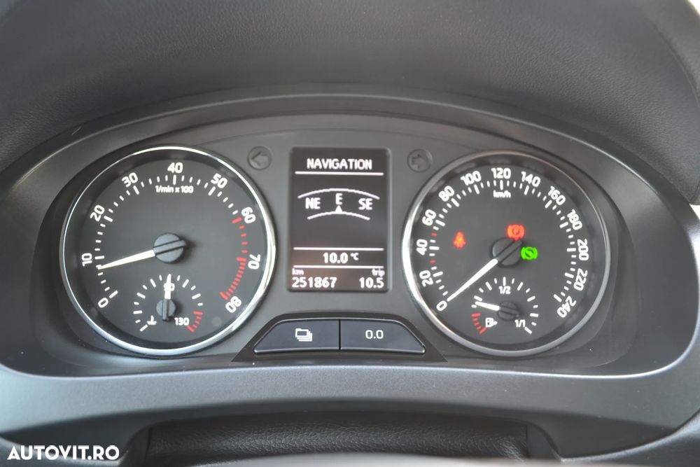 Skoda RAPID 1.4 TSI DSG Ambition - 19