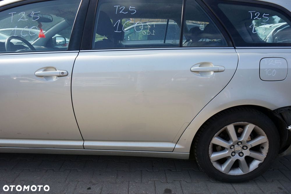 DRZWI TYLNE LEWE AVENSIS II T25 KOMBI 1C0  SREBRNY TOYOTA 2003-2006 - 3