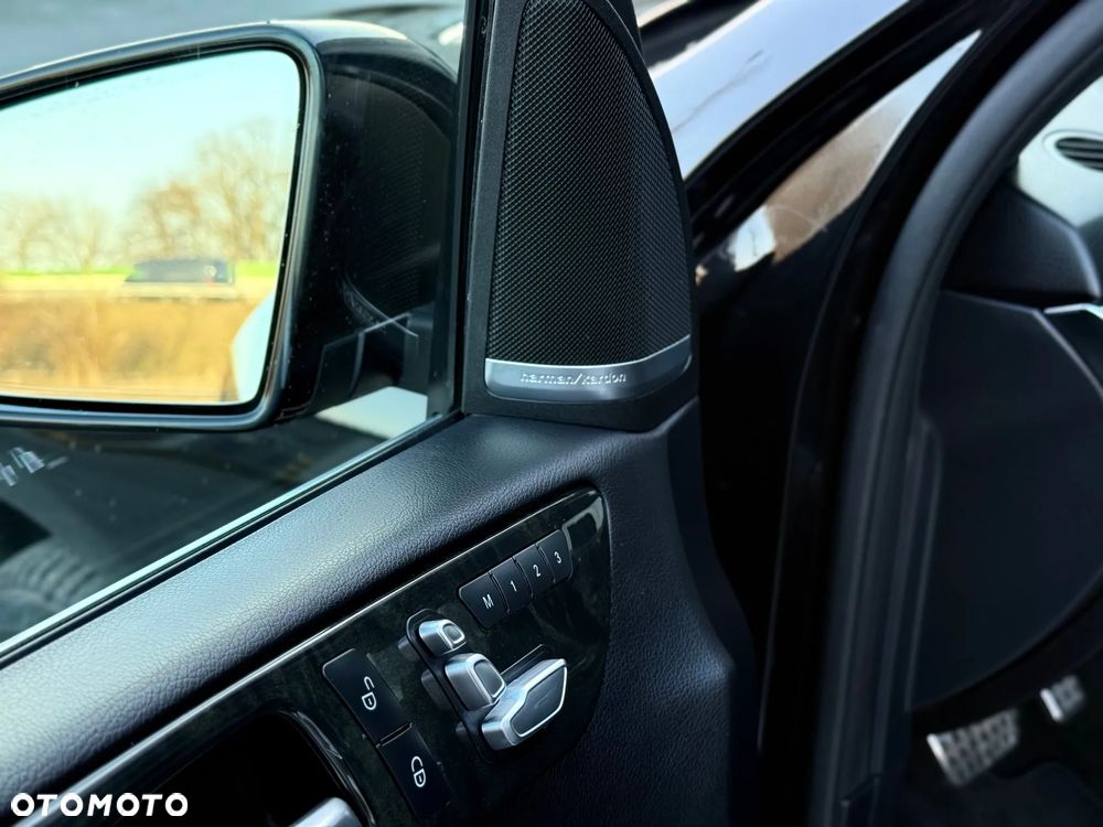 Mercedes-Benz GLE 400 4Matic 9G-TRONIC AMG Line - 24