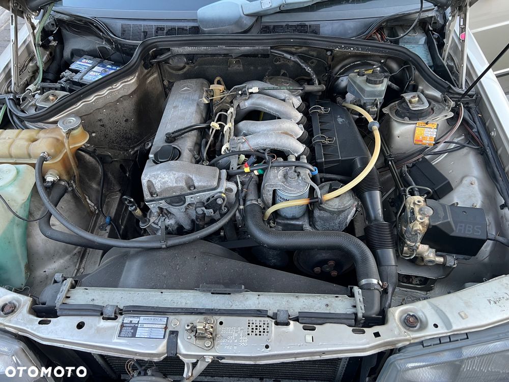 Mercedes-Benz W201 (190) - 12