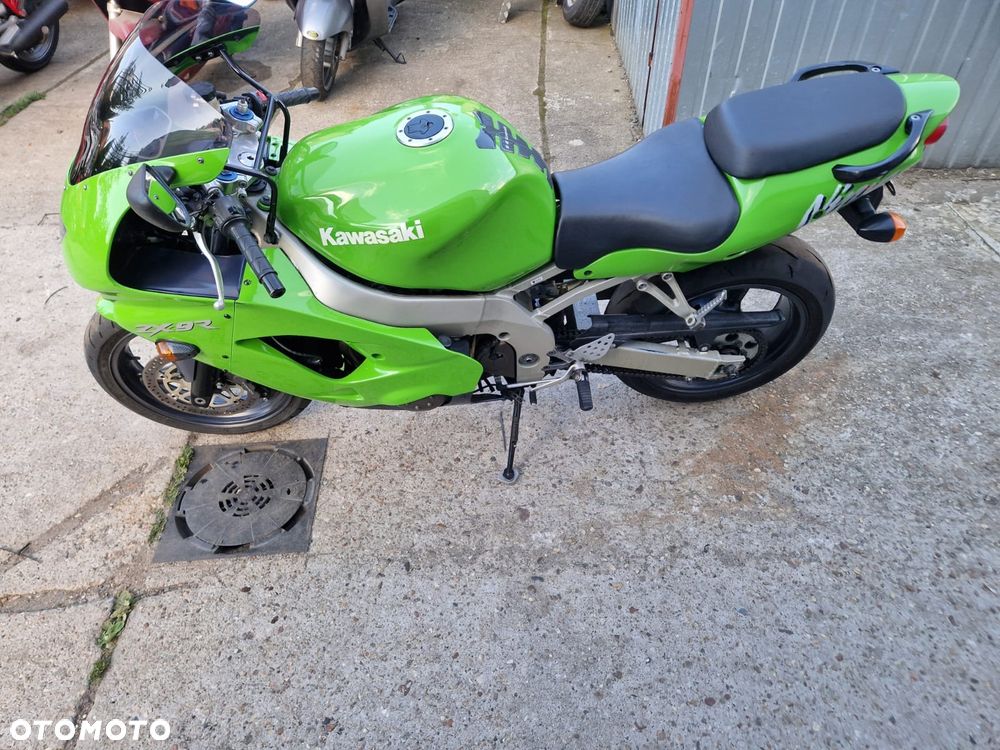 Kawasaki ZXR - 7