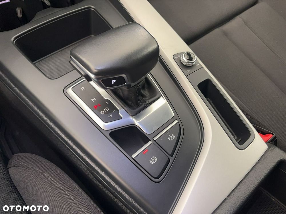 Audi A4 Avant 35 TDI mHEV S tronic - 17