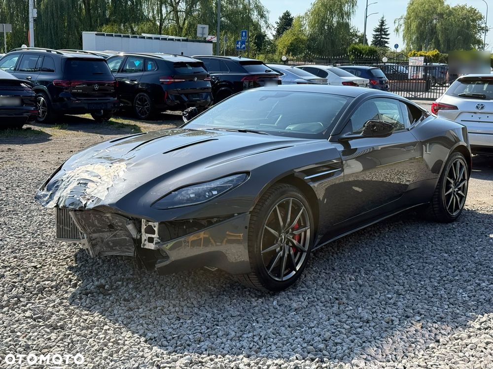 Aston Martin DB11 - 3