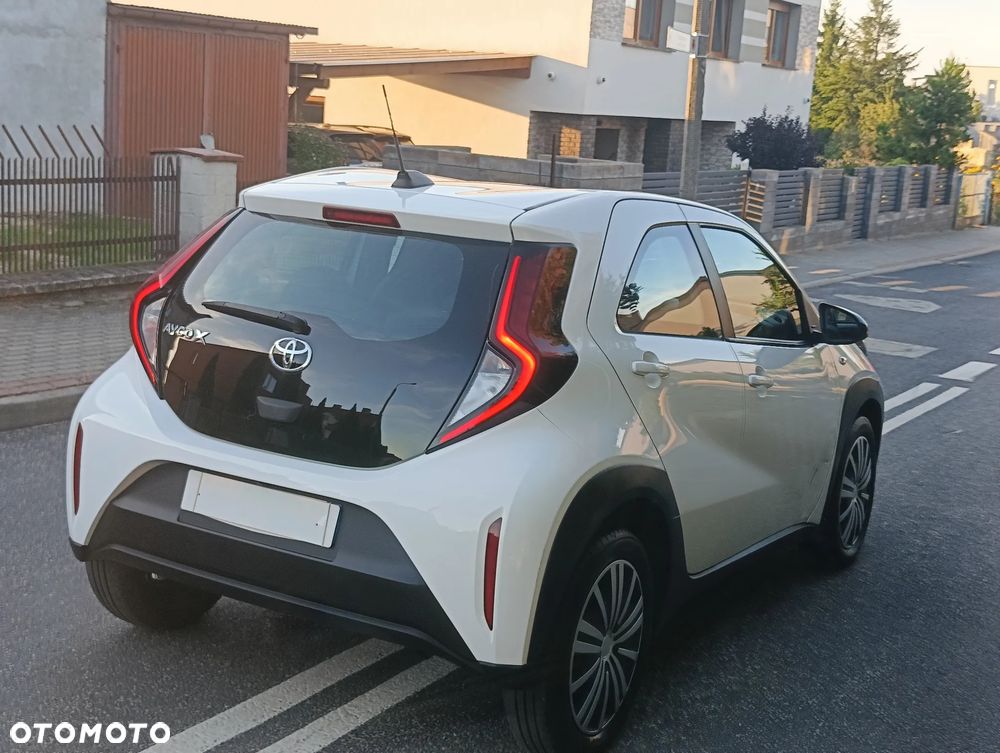 Toyota Aygo X S-CVT Air JBL - 17