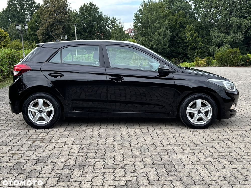 Hyundai i20 blue 1.2 Classic - 6