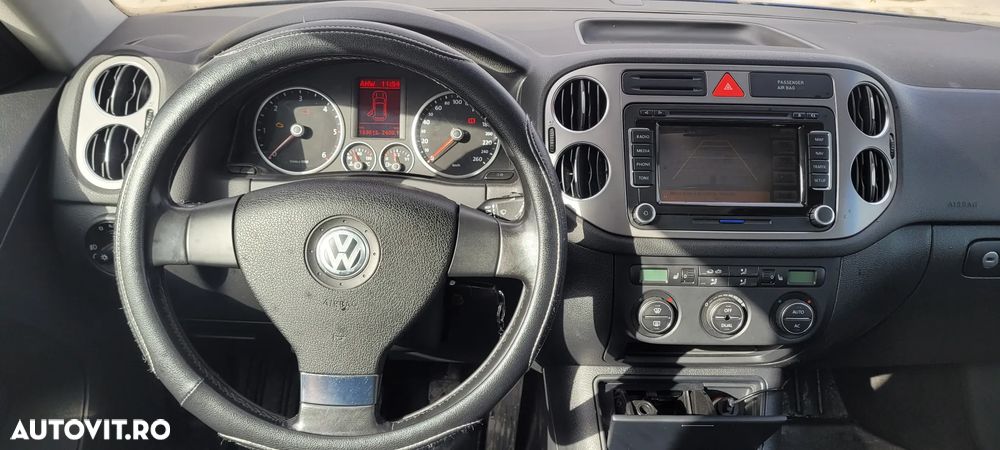 Volkswagen Tiguan 2.0 TDI DPF 4Motion Track & Avenue - 12