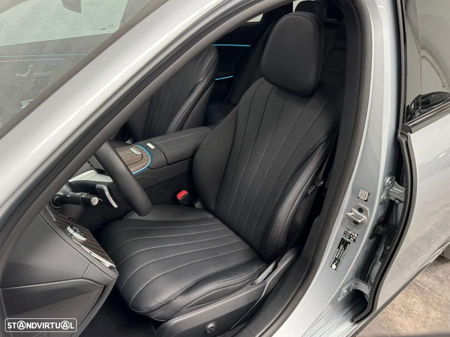 Mercedes-Benz E 300 de AMG Line - 19