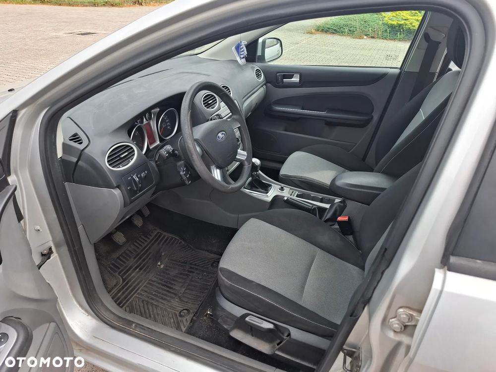 Ford Focus 1.6 Comfort - 10