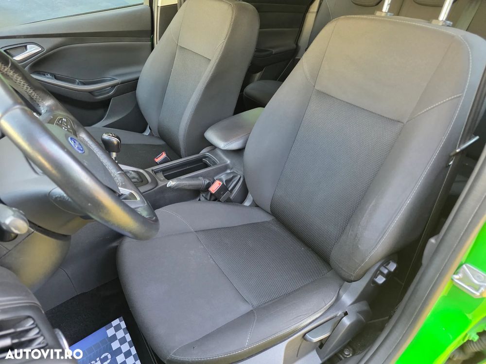 Ford Focus 1.0 EcoBoost Titanium - 11