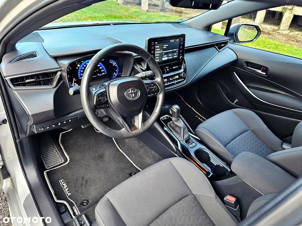 Toyota Corolla 1.8 Hybrid Selection - 17