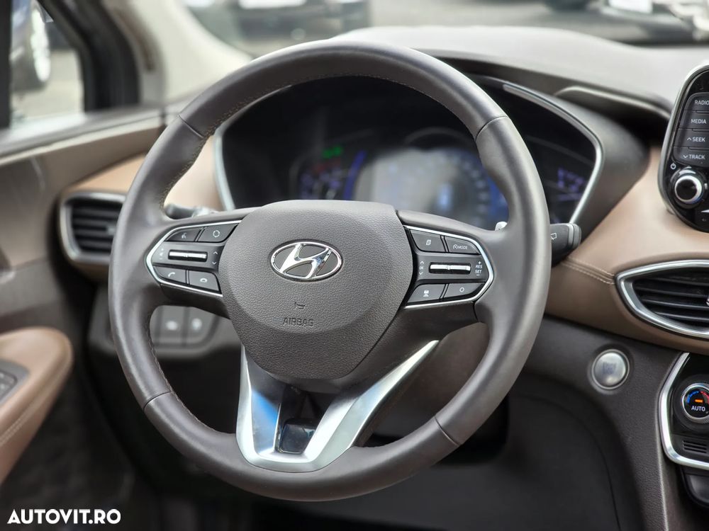 Hyundai Santa Fe 2.2 CRDi 4WD Automatik SEVEN Premium - 18