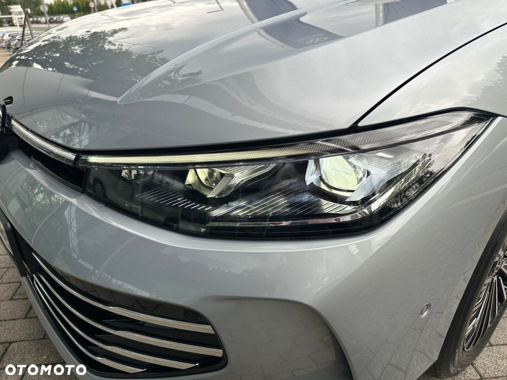 Volkswagen Passat - 34