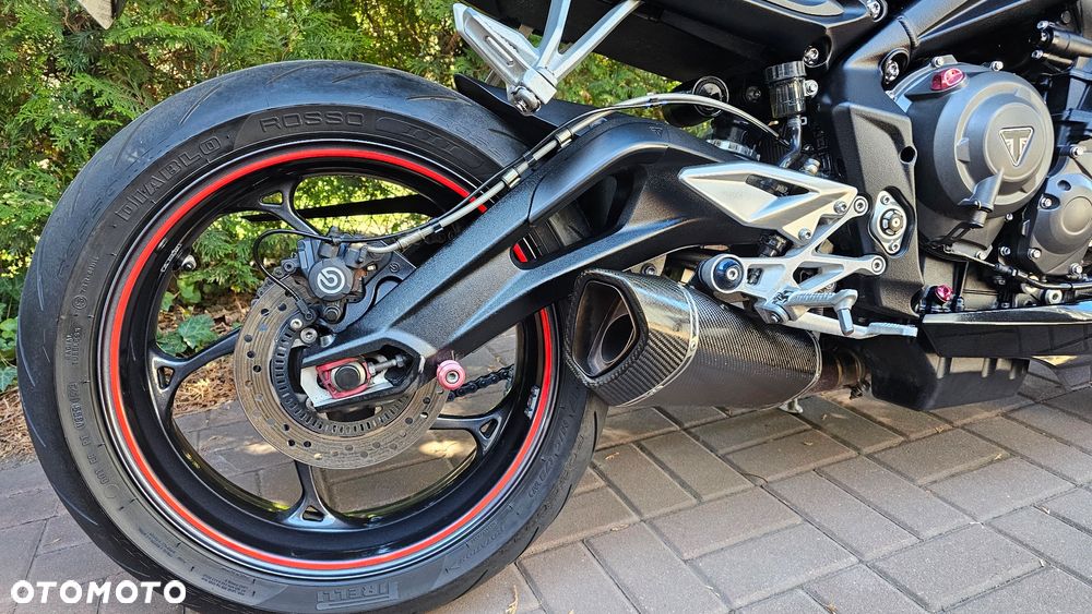 Triumph Street Triple - 11