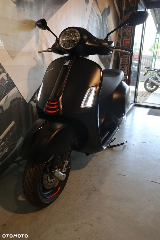 Piaggio Vespa - 4