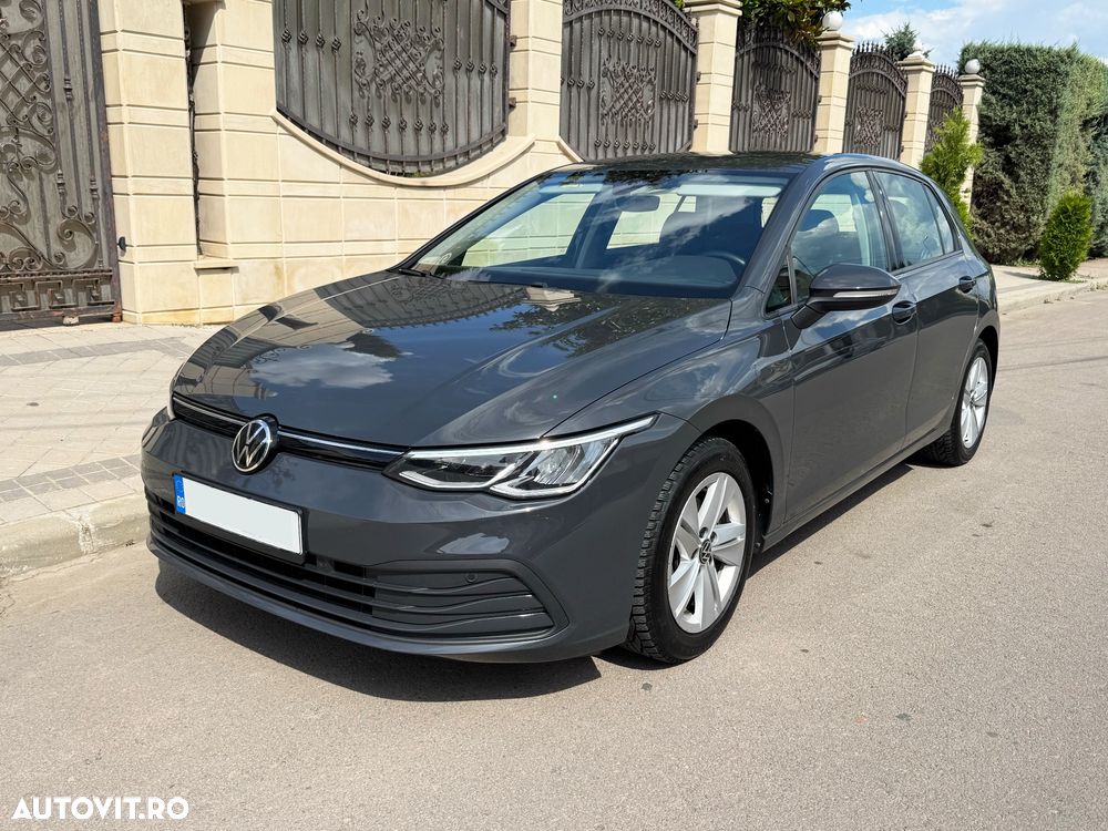 Volkswagen Golf - 1
