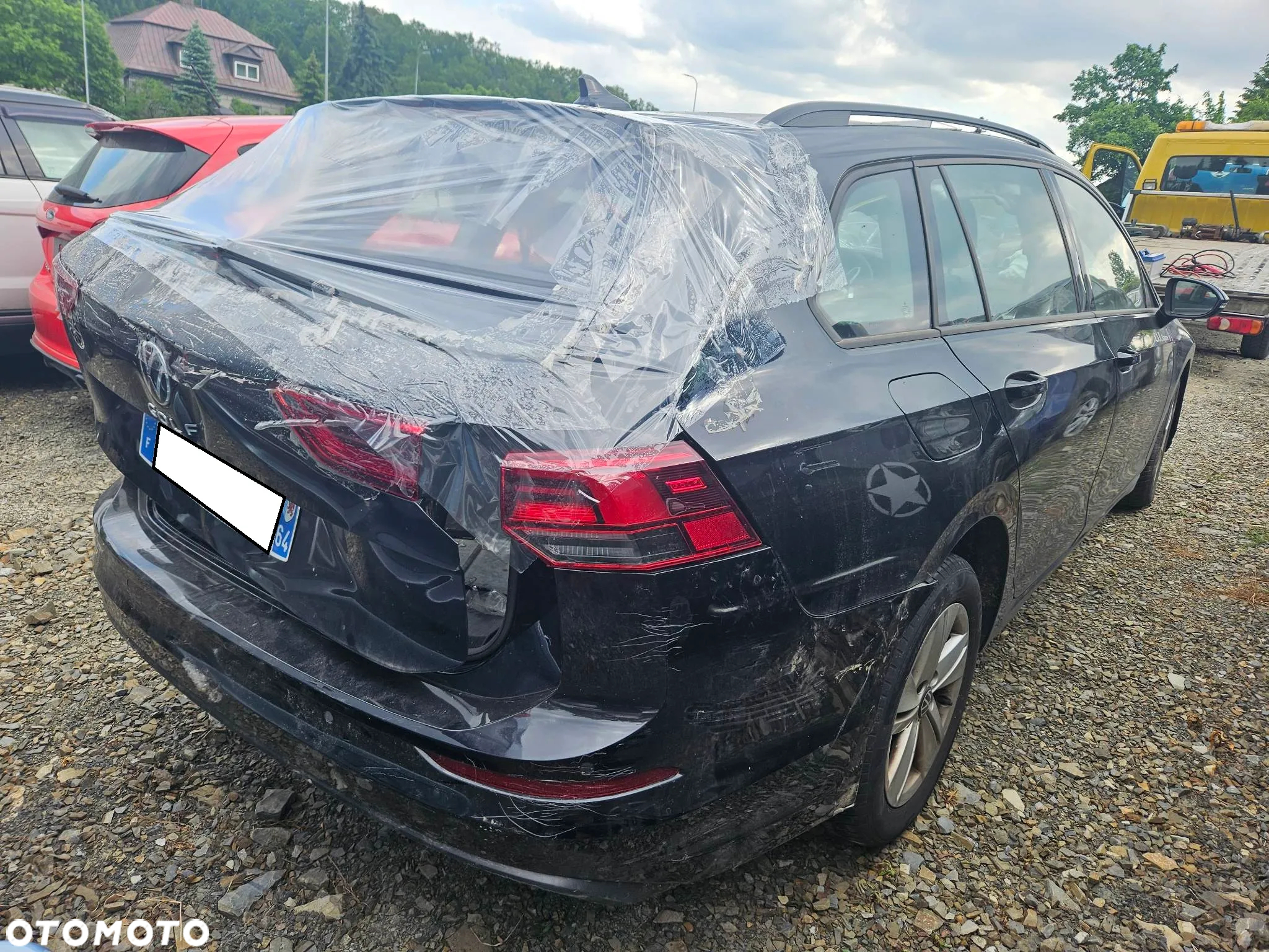 Volkswagen Golf Variant 2.0 TDI SCR DSG Life - 4