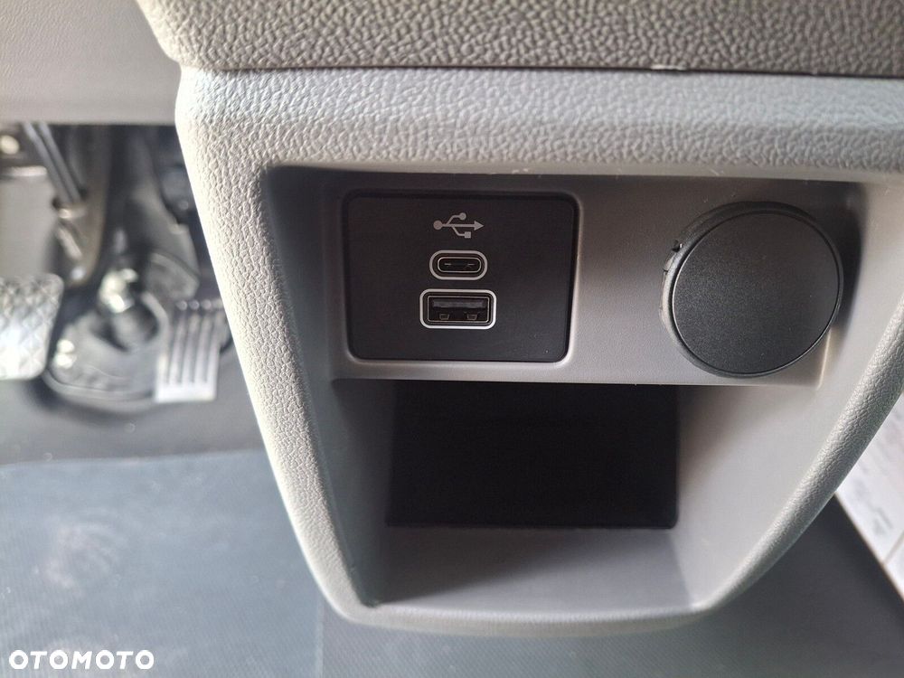 Volkswagen Transporter - 19