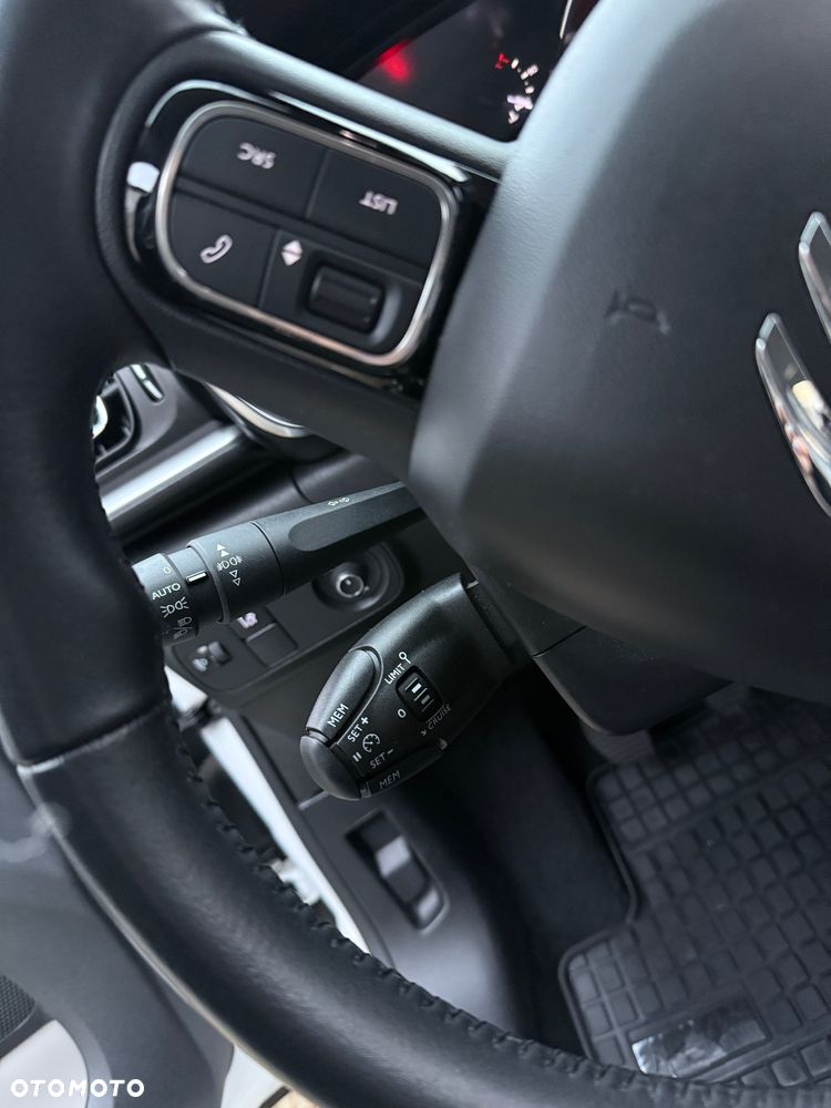 Citroën C3 1.2 PureTech Shine - 22