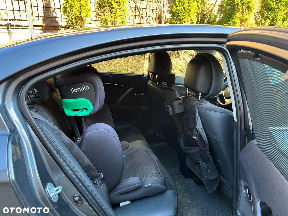Toyota Avensis 1.8 Premium - 6